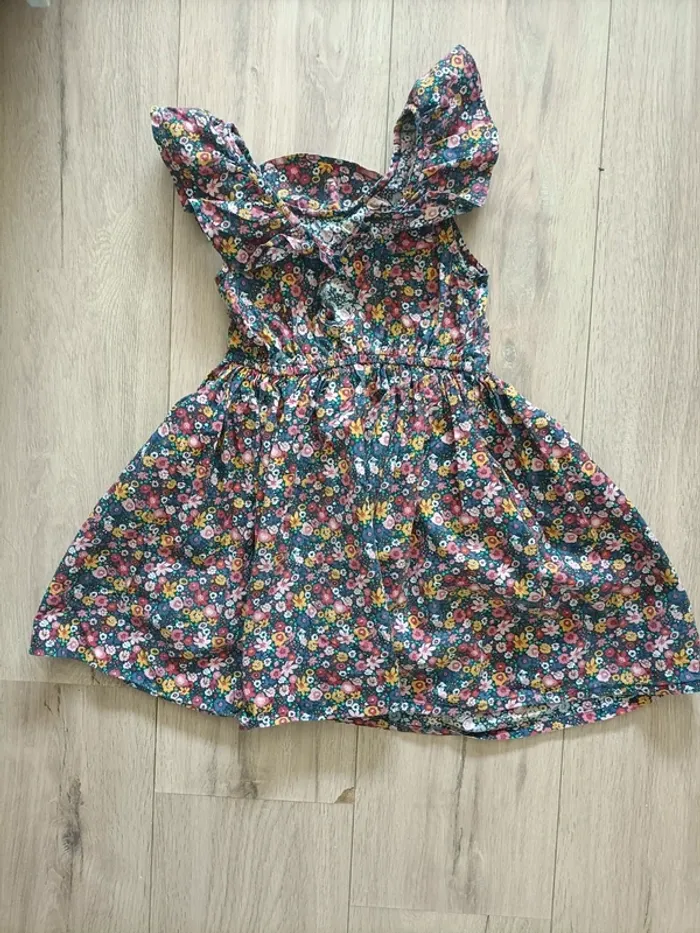Magnifique robe fleurie - photo numéro 3