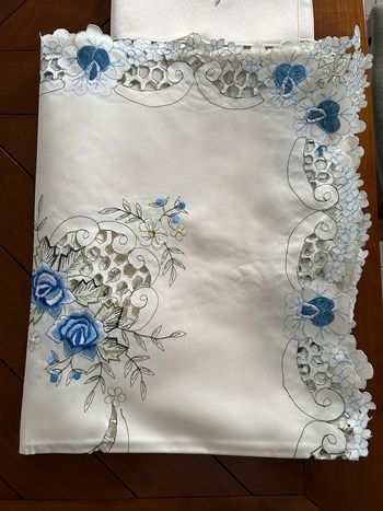 Nappe brodée
