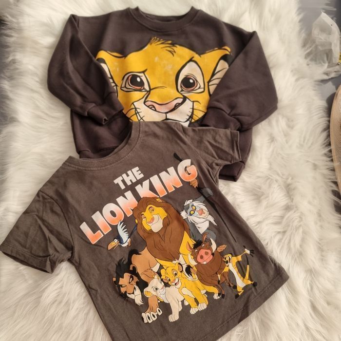 NEUF 🤩😍💙💙sweat molleton  et teeshirt mc  24 MOIS  garçon😍🤩💙💙