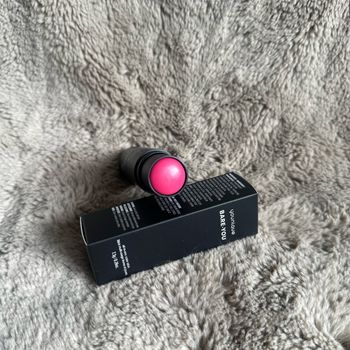 Bare you Madly Magenta Younique