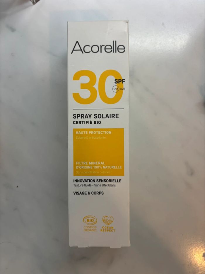 Spray solaire acorelle
