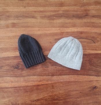 Lot de bonnets bébé