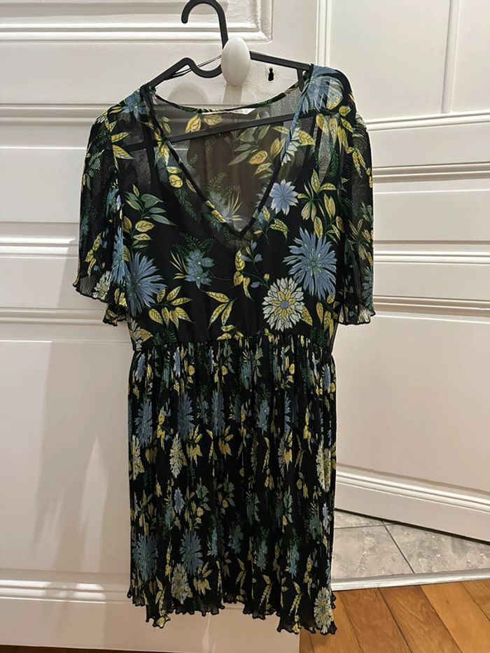 Robe fleurie Zara taille S - photo numéro 3