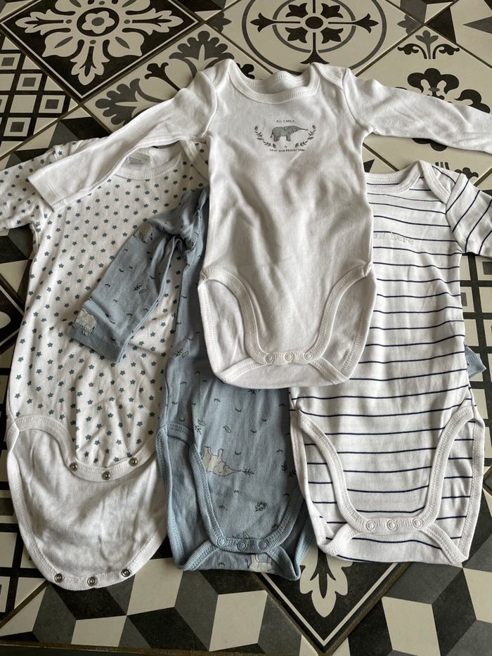 Lot de bodies - photo numéro 2