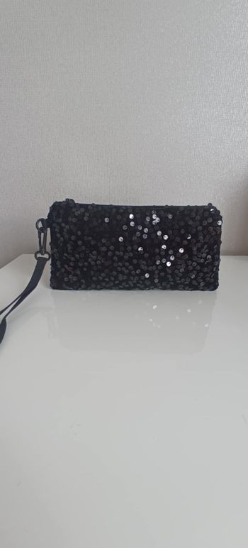 Pochette porte-monnaie noire à sequins