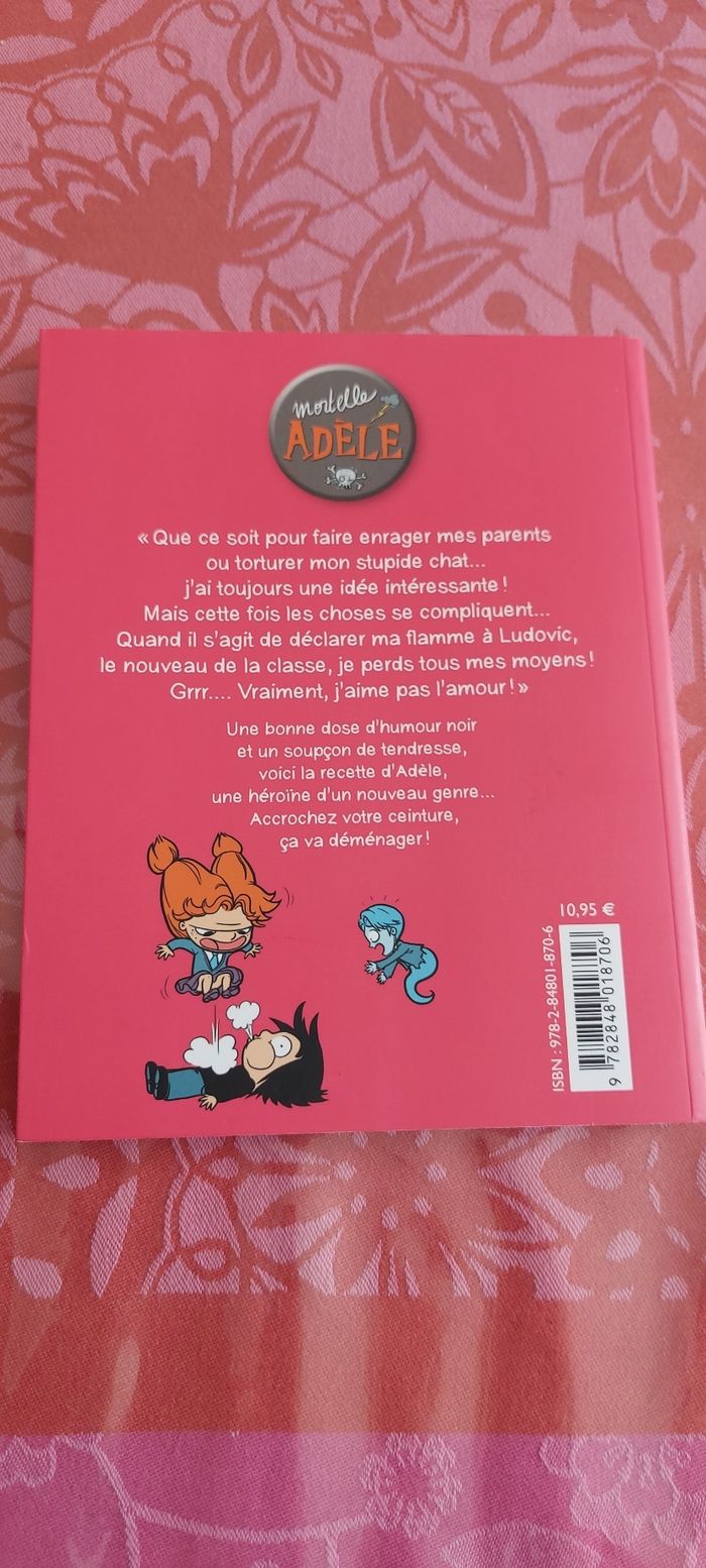 Mortelle adele j aime pas l amour. - photo numéro 2