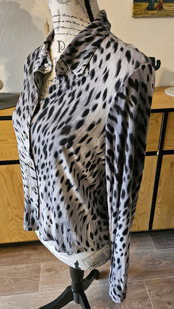 Beau chemisier T.38 - photo numéro 2