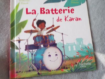 Livre La batterie de Karan Hachette jeunesse