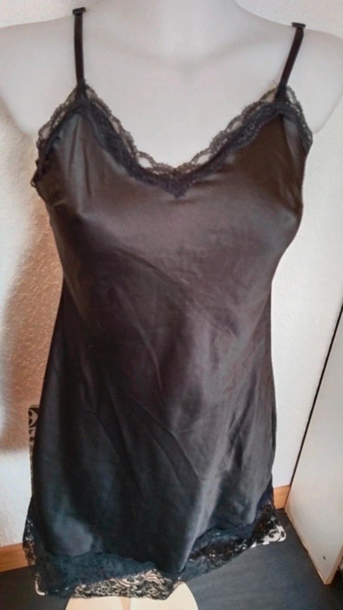 Jolie nuisette pour femme marque Esmara taille 38/40 - photo numéro 2