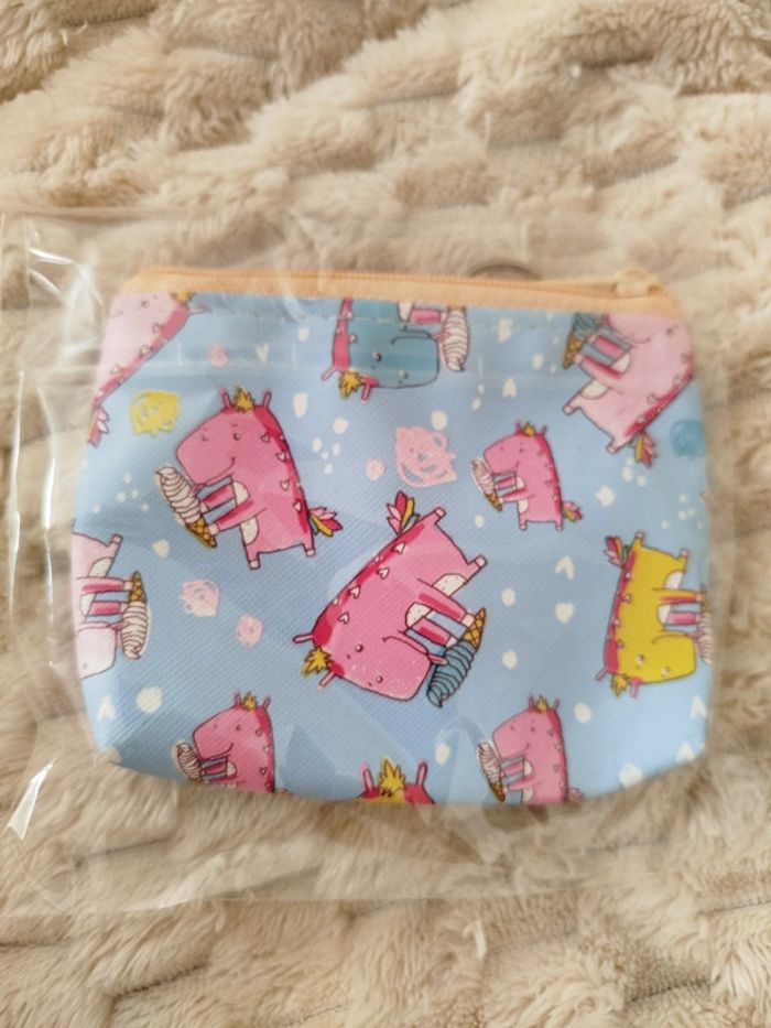 Petit porte monnaie enfant tout neuf - photo numéro 3