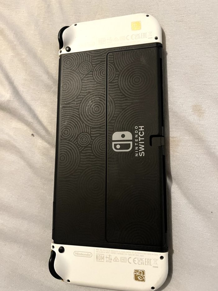 Nintendo switch oled - photo numéro 8