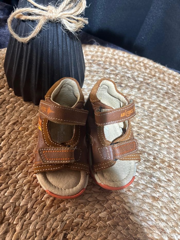Claquettes garçon pointure 18 - photo numéro 3