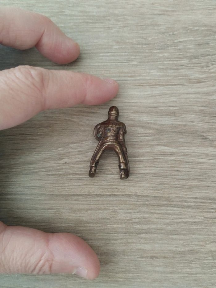 Petite figurine guerrier en metal - photo numéro 2