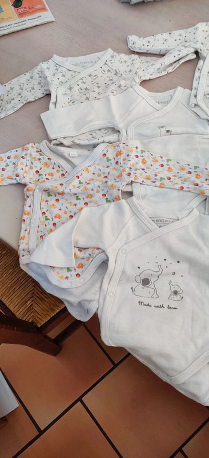 Lot vêtements 1 mois garçon - photo numéro 6