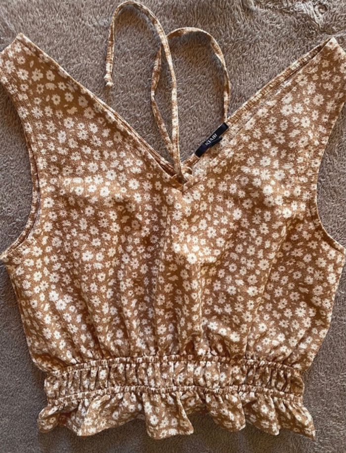 top court fleuri KIABI - taille M - style frais et féminin