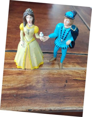 Figurines prince et princesse 9 cm