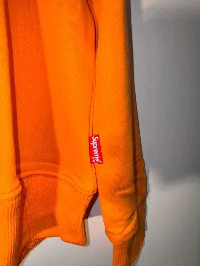Pull Supreme Taille L - photo numéro 3