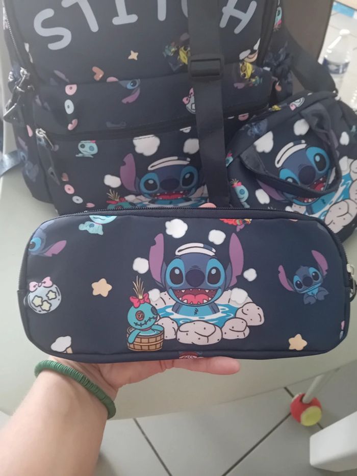 Ensemble scolaire Stitch neuf 4 pièces - photo numéro 3