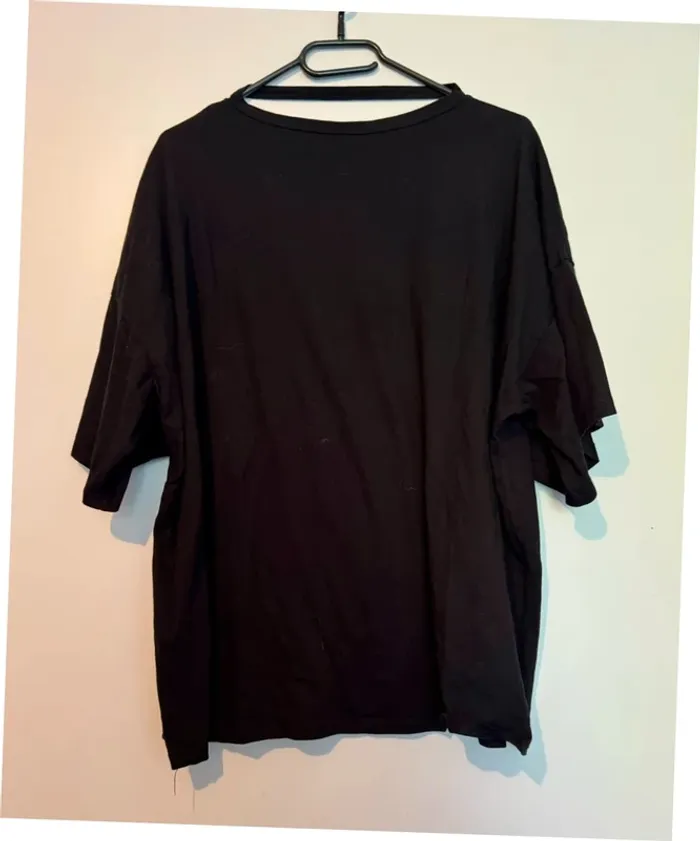T-shirt à trous - photo numéro 2