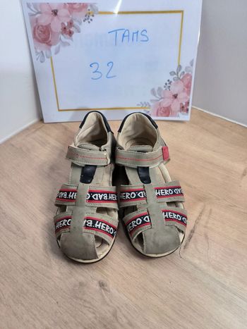 Chaussure ouverte T32