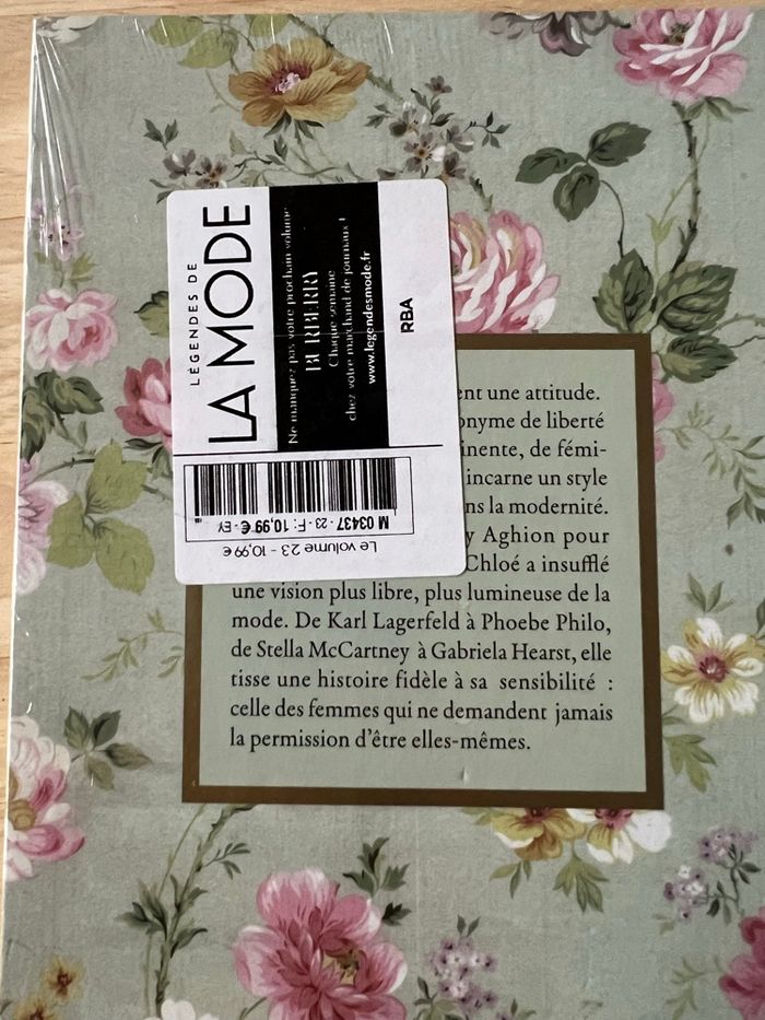 Livre Chloé – Légendes de la mode – Neuf - photo numéro 3