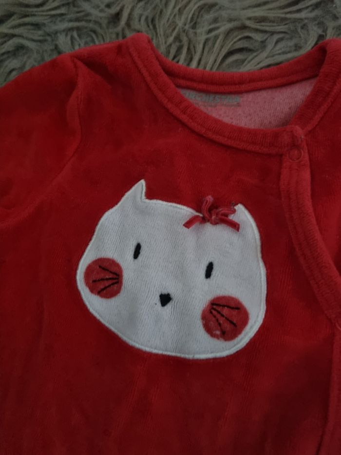 Grenouillère rouge avec tête de chat 9mois - photo numéro 2