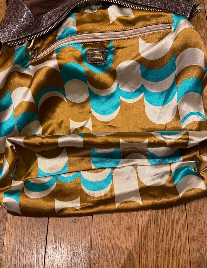 Beau sac vintage Y2K Guess très peu porté - photo numéro 9