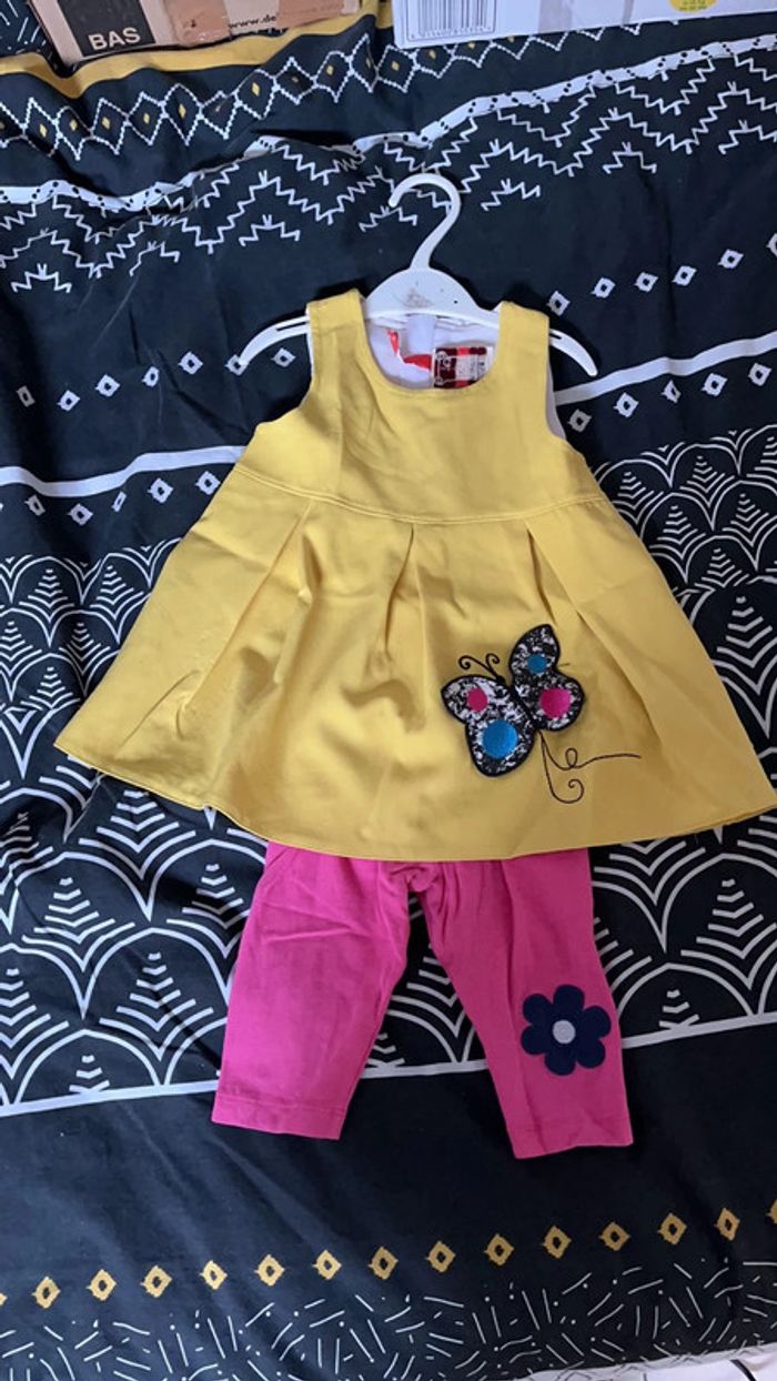 Ensemble robe et leggings court « papillon 🦋 et fleur » 2 ans