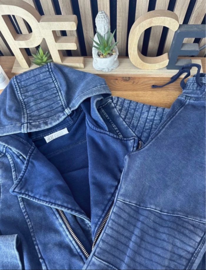 Ensemble avec veste à capuche H&M 4/6 ans - photo numéro 2