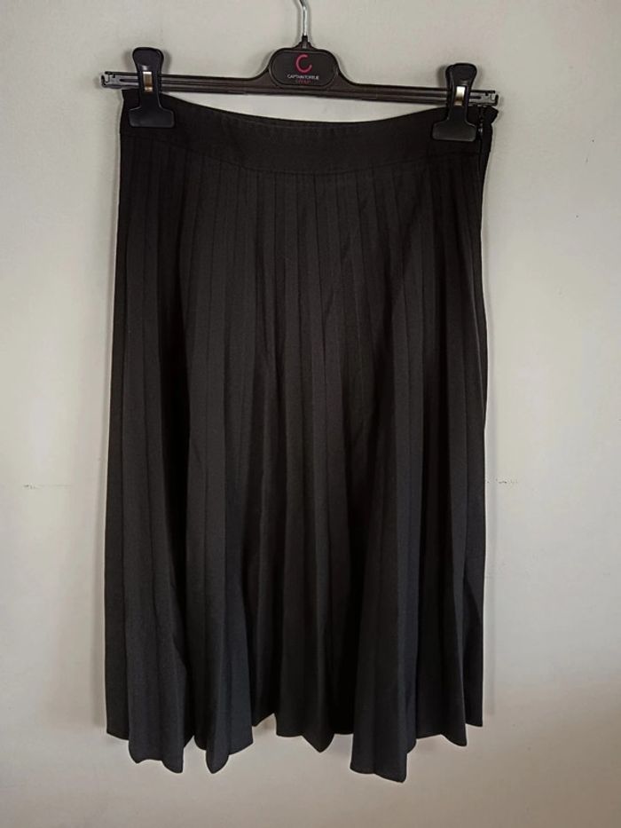 C25 jupe noir Stradivarius M