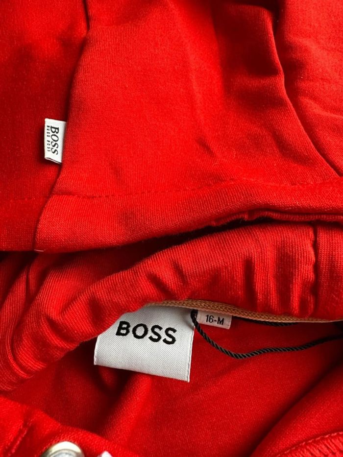 Magnifique robe pull Hugo Boss 16 ans - photo numéro 4
