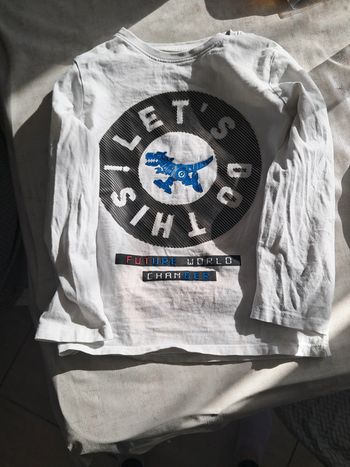 T-shirt dinosaure