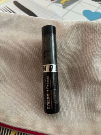 Eye-liner
