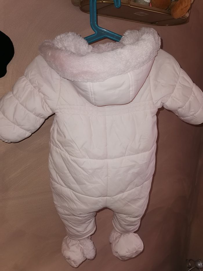 Combinaison 6 mois - photo numéro 3