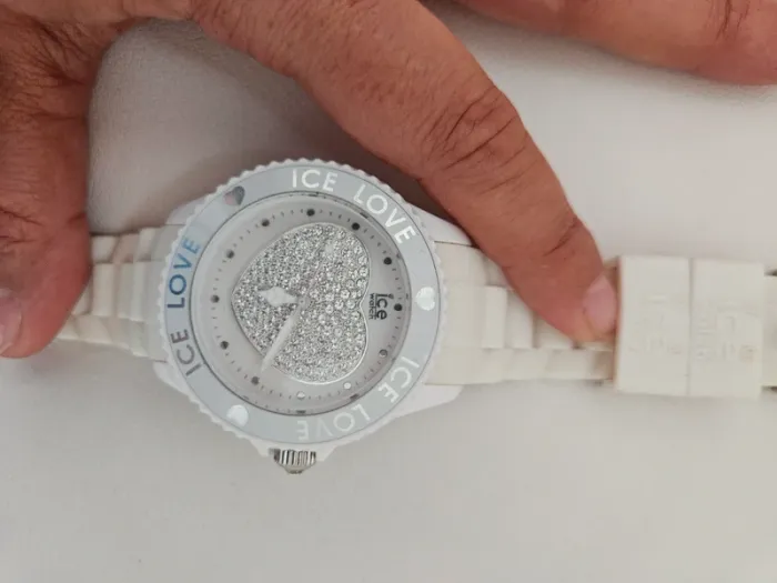 Montre blanche ice watch - photo numéro 2