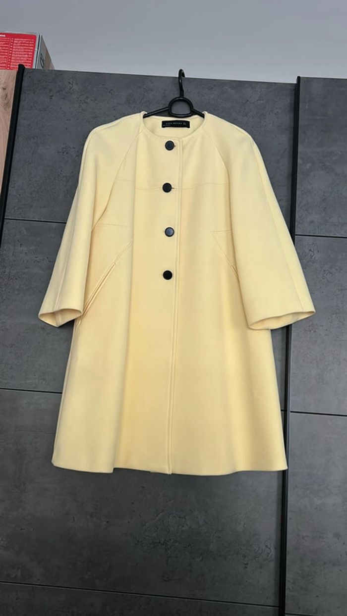 Veste longue jaune