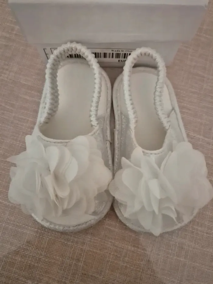 Sandales argentées chaussures bébé bohèmes à fleurs 20 - photo numéro 3