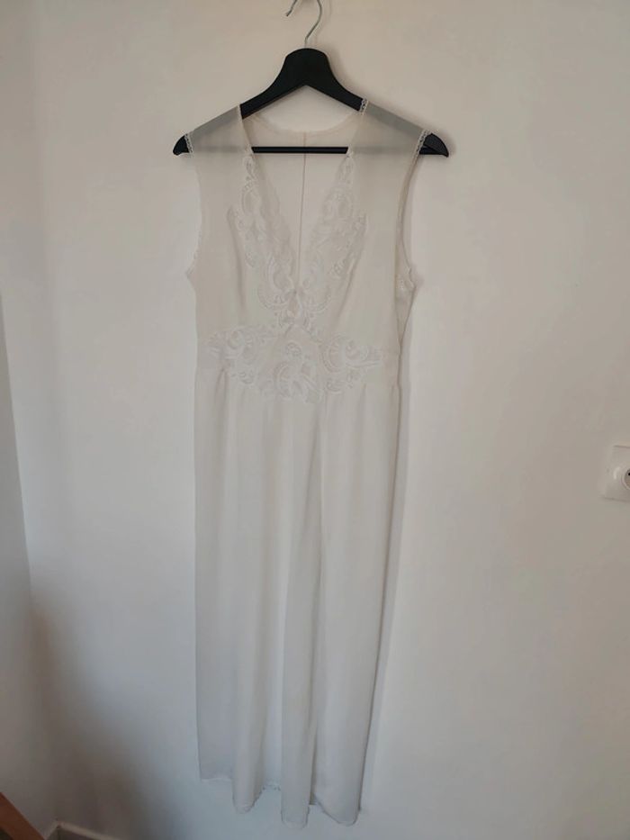 Sous robe en dentelle