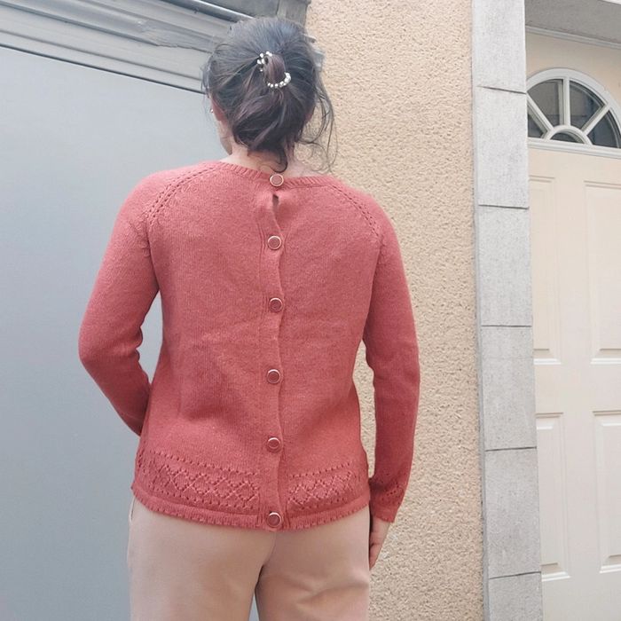 Joli pull taille S - photo numéro 3