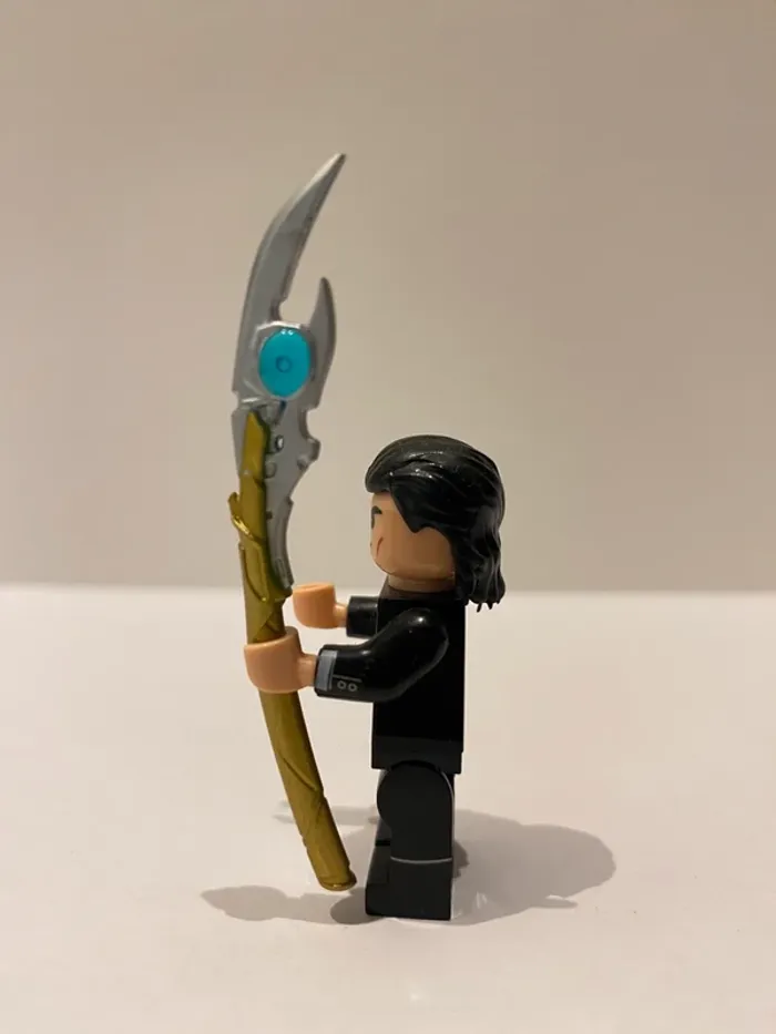 Figurine type lego Loki. Marvel - photo numéro 2