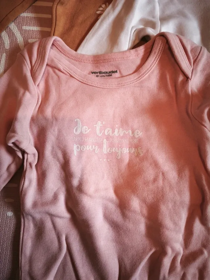 Lot de 4 bodys - photo numéro 2