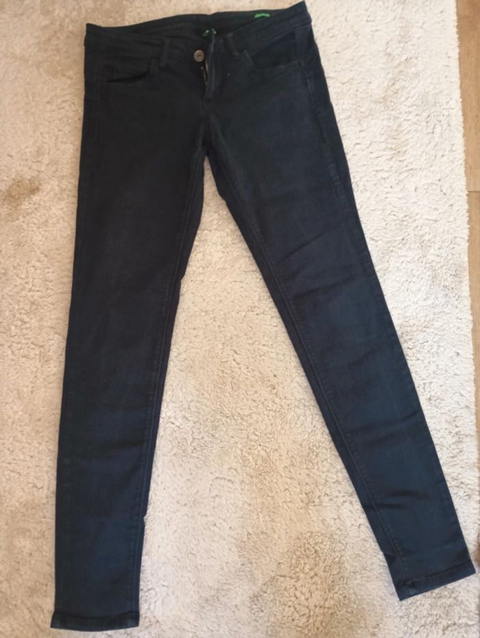 Pantalon Benetton bleu marine taille 28 modèle skinny pin up
