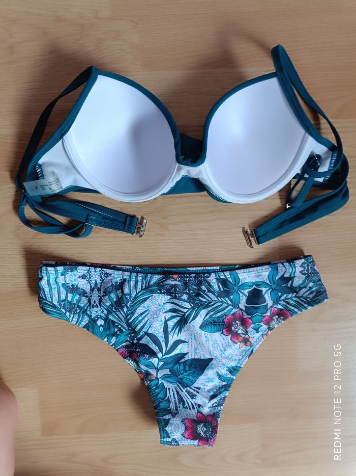 Maillot de bain vert avec paréo T.S (36) - photo numéro 3