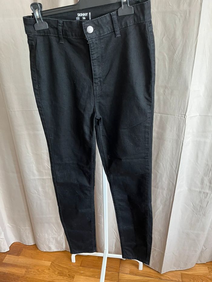 Jean noir skinny Kiabi 36