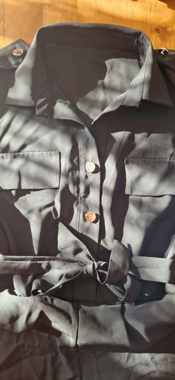 Joli combishort noir taille 38 - photo numéro 3