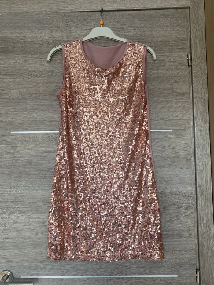 Robe avec des sequins 13/14 ans