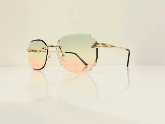 Lunette de soleil mixte percée dorée verres dégradés UV protection taille moyenne - photo numéro 2