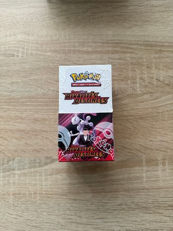 Demi Display Pokémon Rivalités Destinées EV10