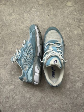 Asics Gel NYC Bleu clair 42