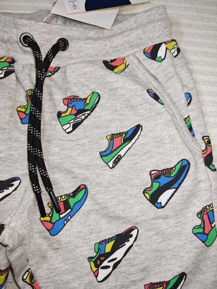 Bermuda boboli 4 ans neuf - photo numéro 2